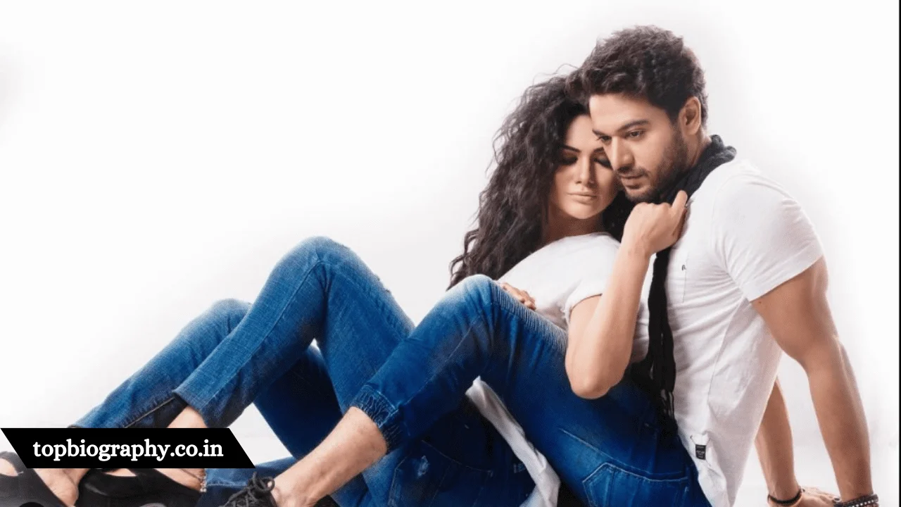 Akanksha Chamola with her boyfriend