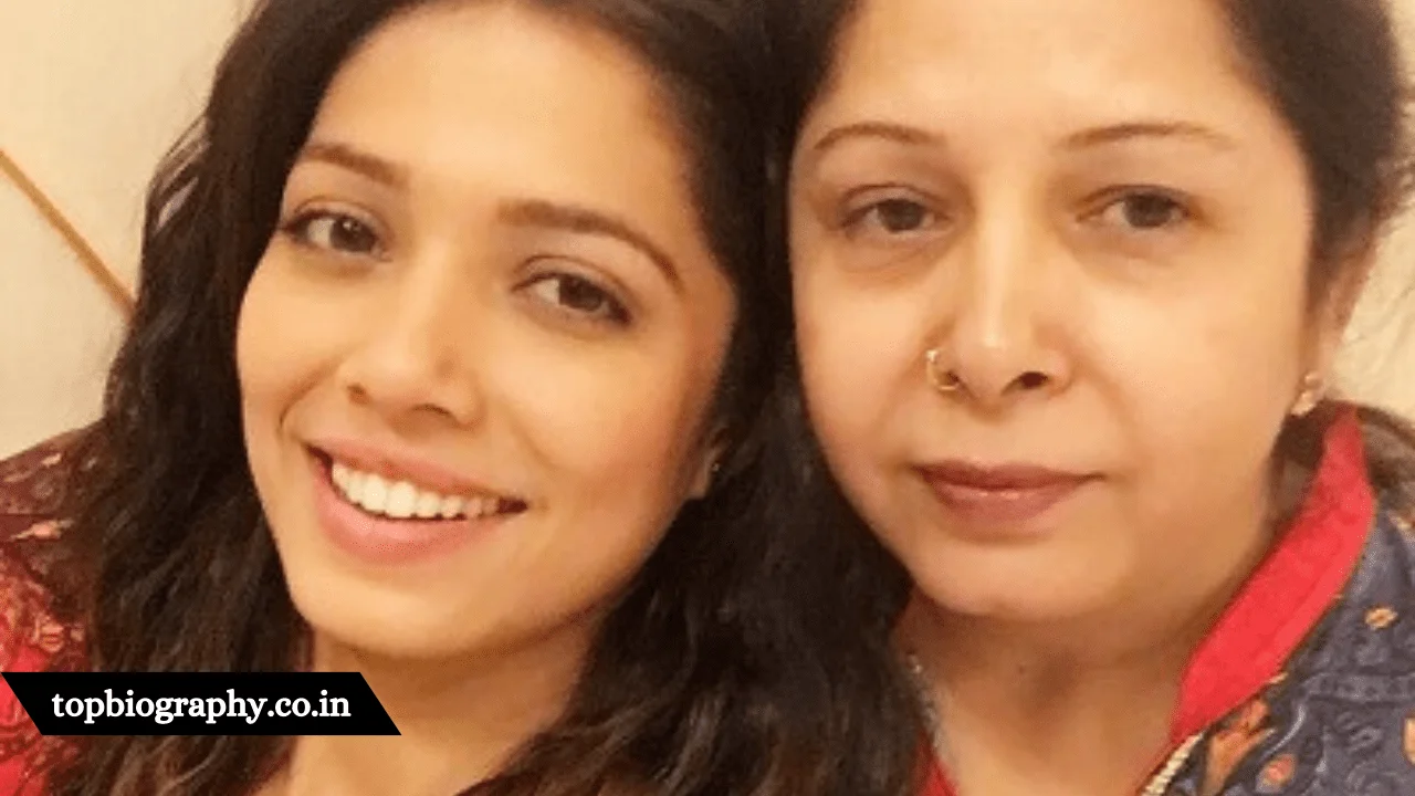 Himani Sahani with her mother