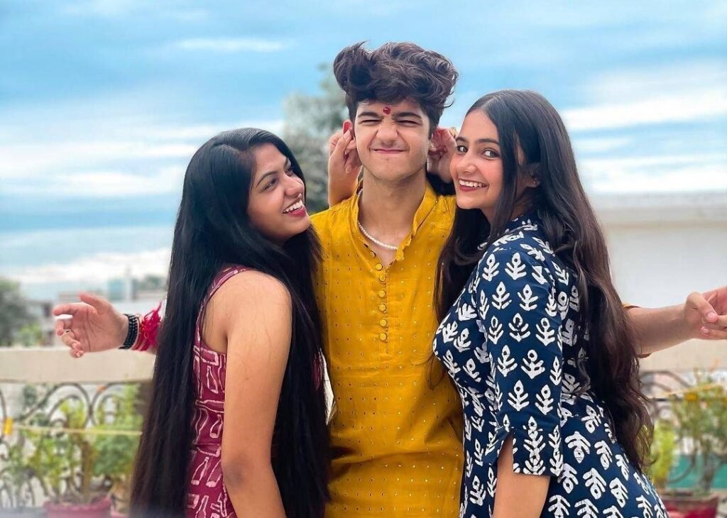 Tarun Kinra Sisters pic