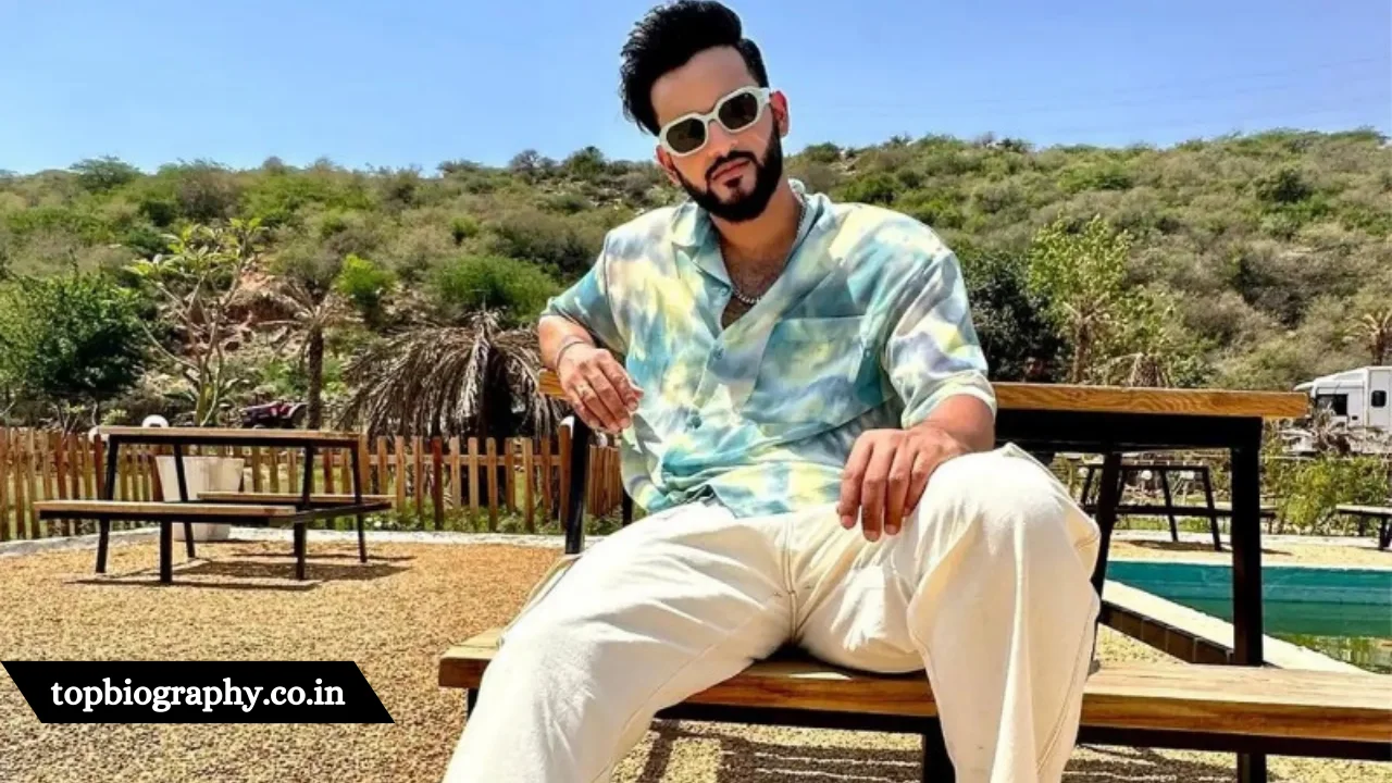 Biography of Abhishek Malhan (Wiki, Age, and Family)